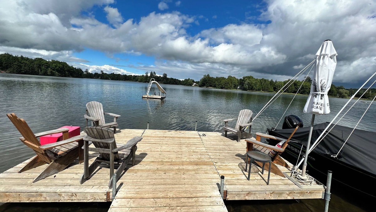 L'Amable Cottage | Lakeside Bliss Tait Lake – Cozy 3 Bed Cottage with Hot Tub & Private Waterfront!