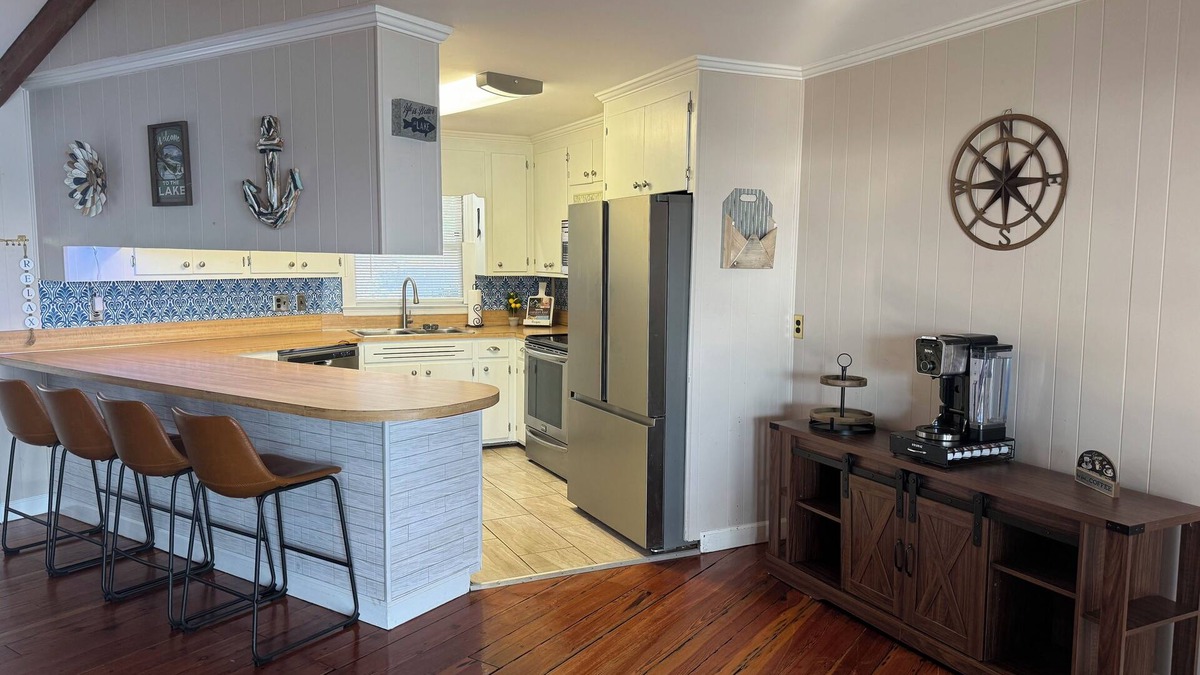 Santee House | Lakeside Charming 2-bedroom house in lovely Santee with AC, WiFi