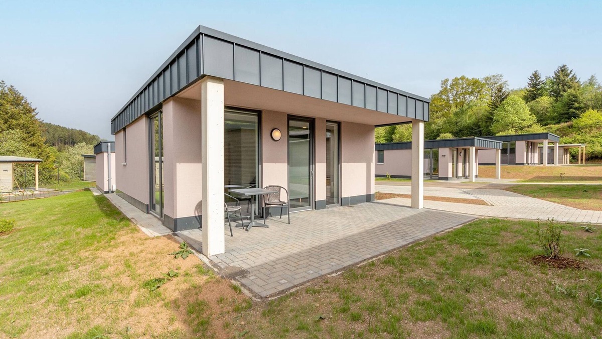 Hallschlag House | Lakeside Comfort in Hallschlag