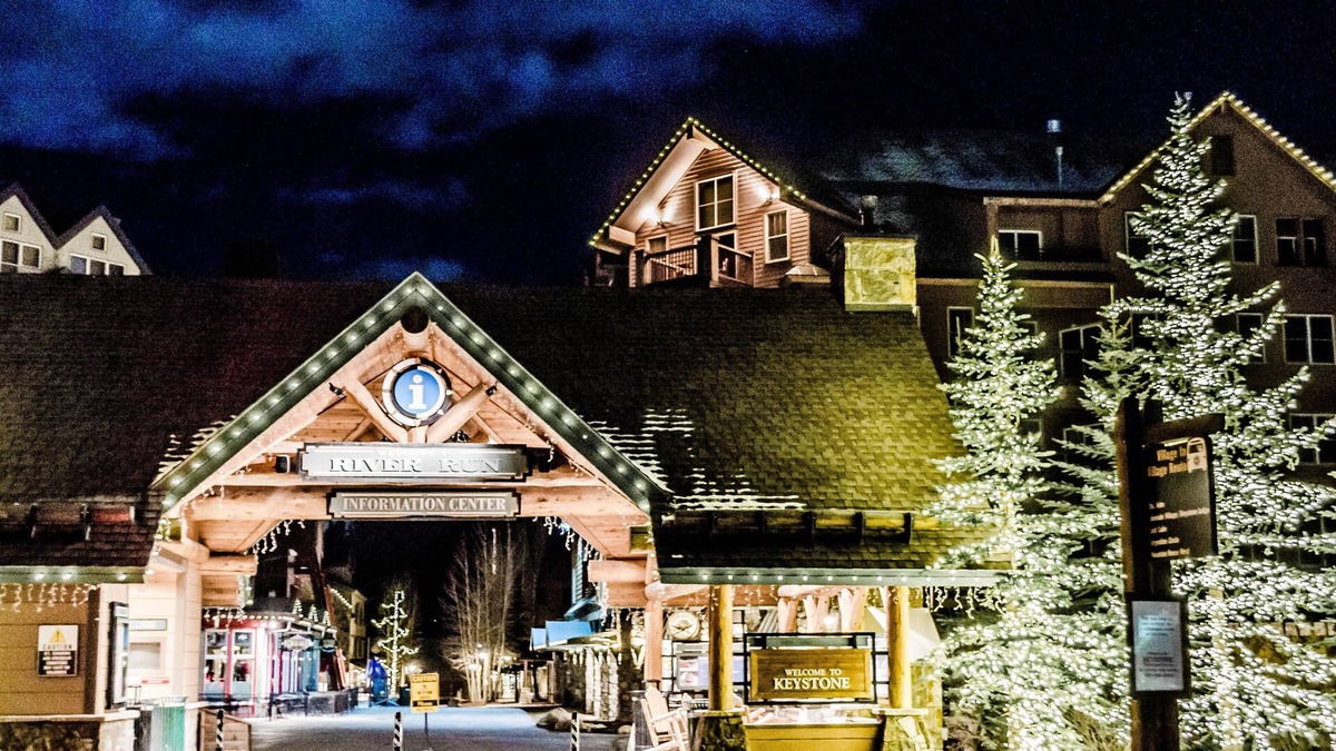 Lakeside Village Condo | Lakeside Condo in Keystone, Mountain & Lake Views, Walk to Shops, Restaurants