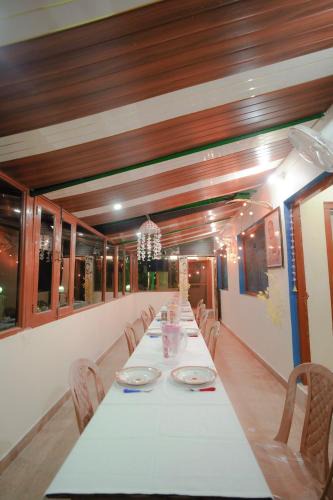 Amritpur House | Lakeside cottage at saikhola