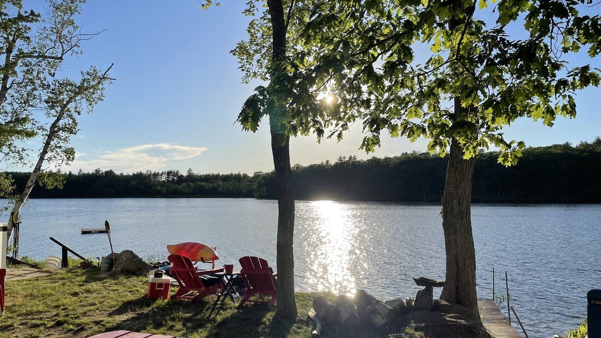 Weeks Mills Cottage | Lakeside Cottage for family fun