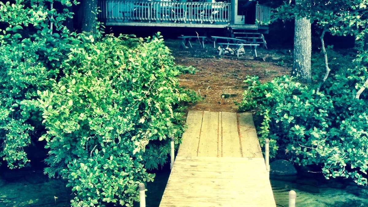 Naples House | Lakeside cottage, pretty view of Trickey Pond. #gladview#trickeypond