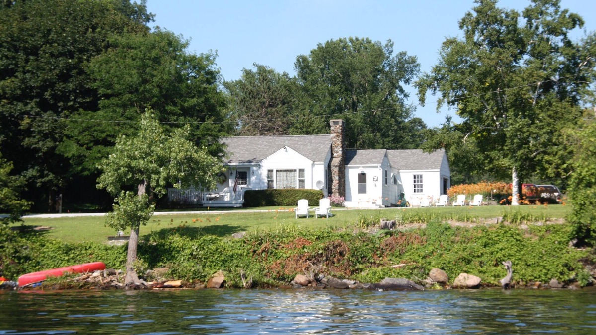 Isle La Motte Cottage | Lakeside cottage with west shore island sunsets and views of the Adirondacks.