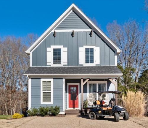 Tullahoma House | Lakeside Cottage w/Golf Cart, Hot Tub, & Fire Pit