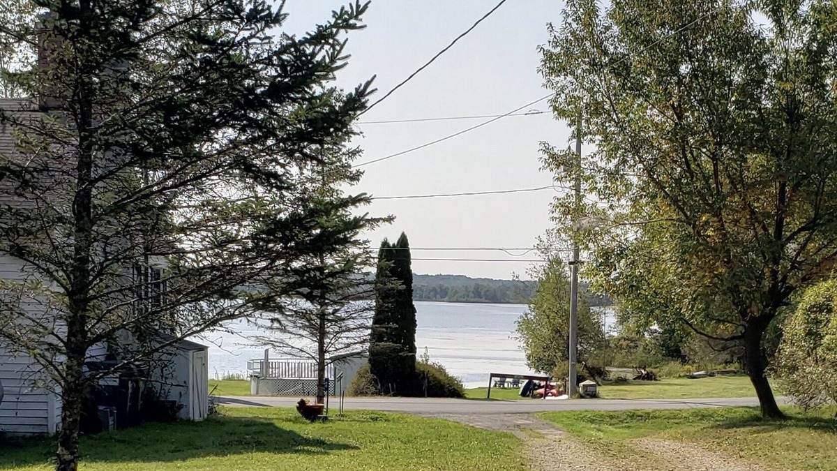 Gouldsboro Cottage | Lakeside Couples Retreat at Gouldsboro State Park
