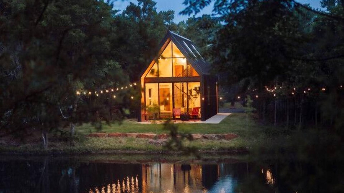 Lacy-Lakeview Cabin | Lakeside East at Live Oak Lake | Modern Cabin