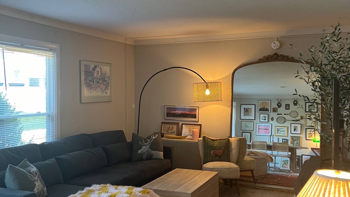 South End Apartment | Lakeside Eclipse Escape