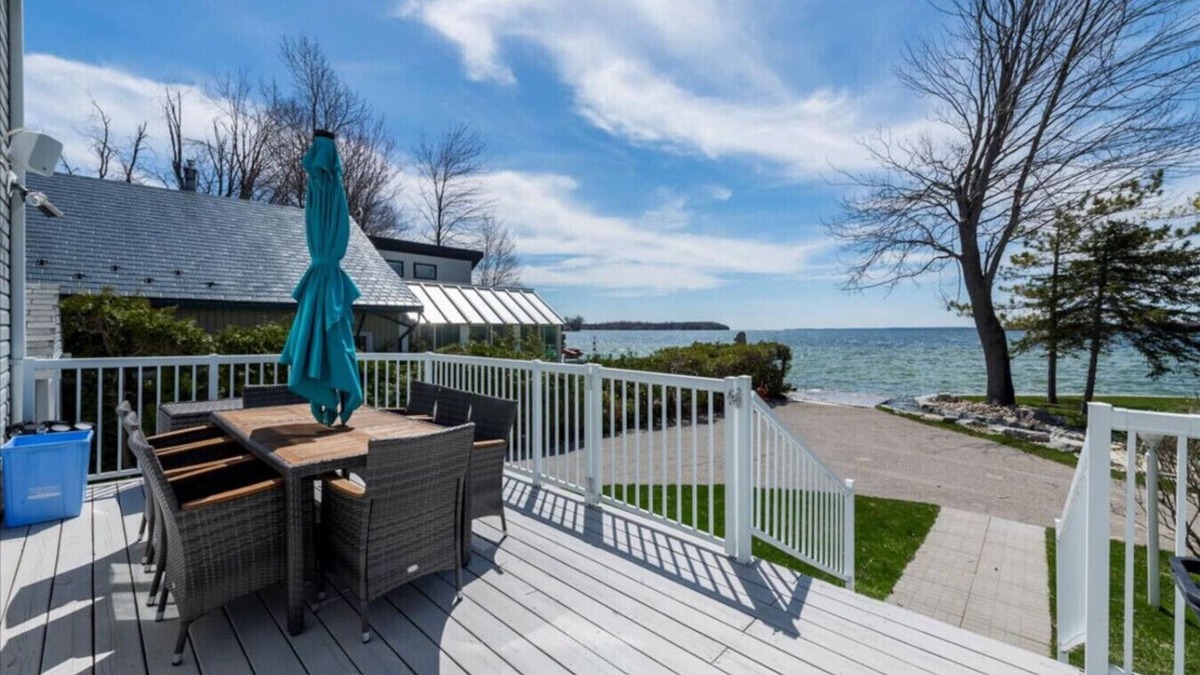 Ramara House | Lakeside Escape in Ramara | Private Water Access