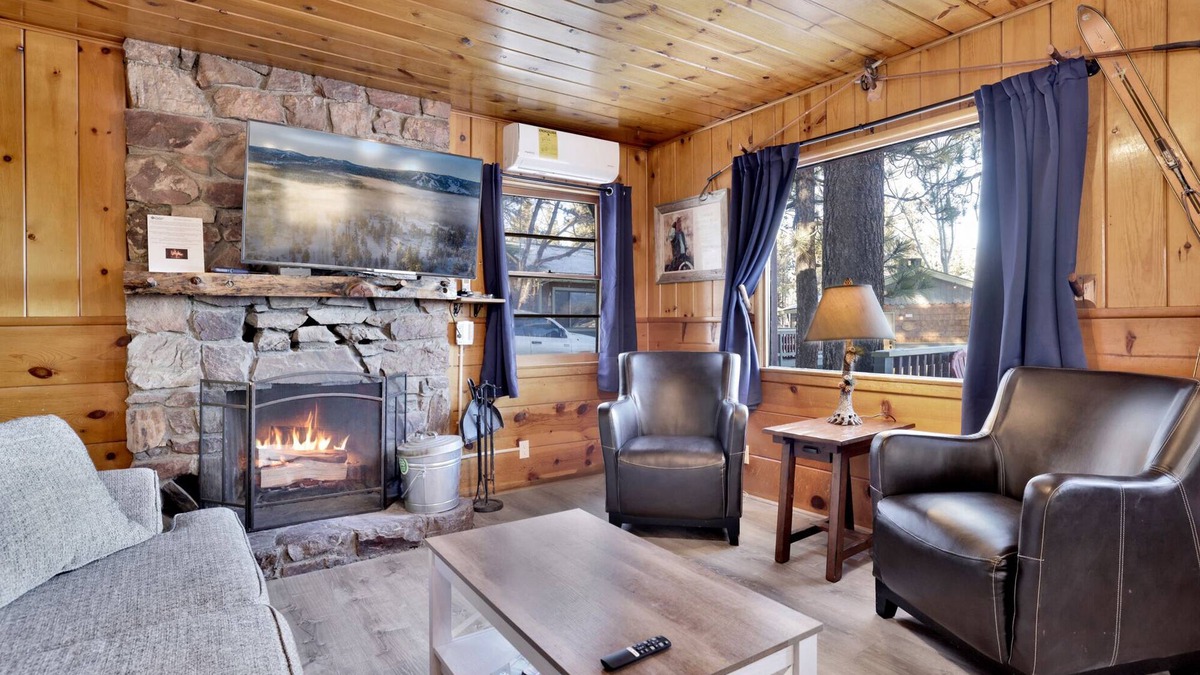 Patton Cabin | Lakeside Family Cabin at Shore Acres Lodge Big Bear