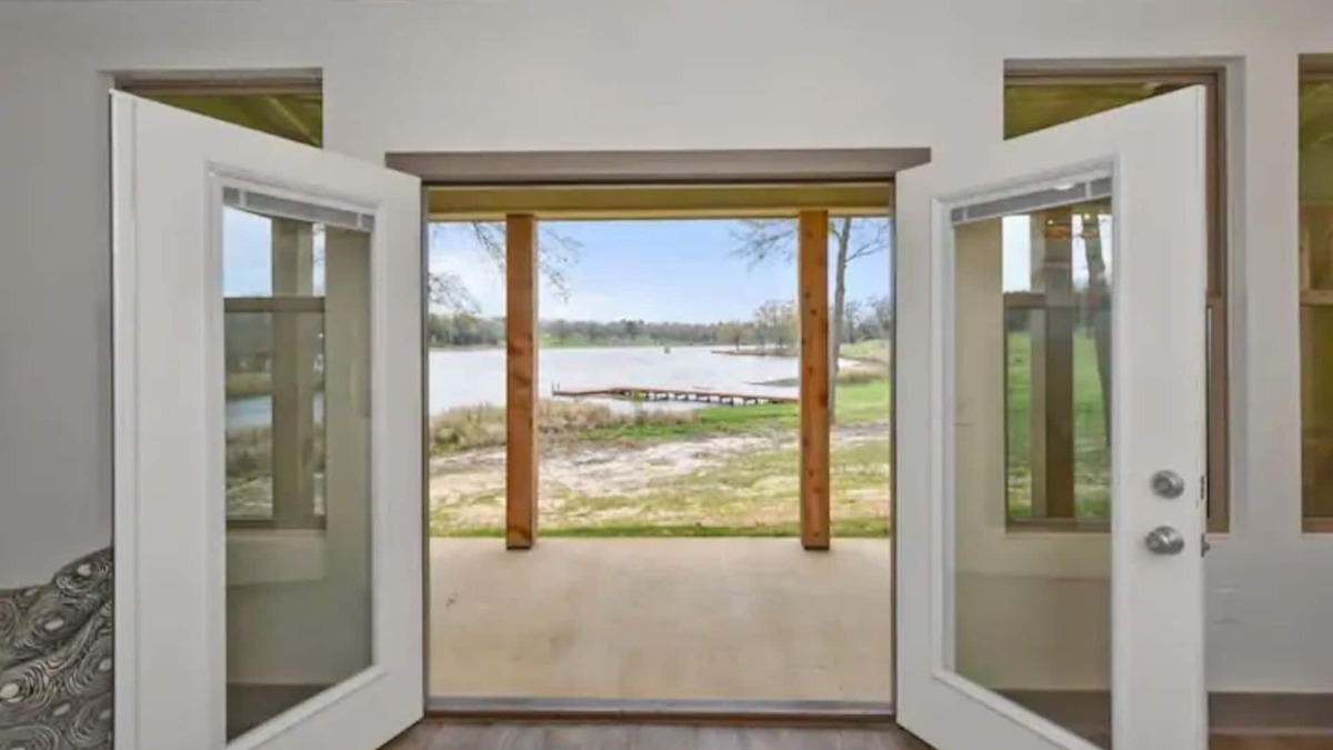 Lindale Condo | Lakeside Getaway #4 near Canton Trade Days