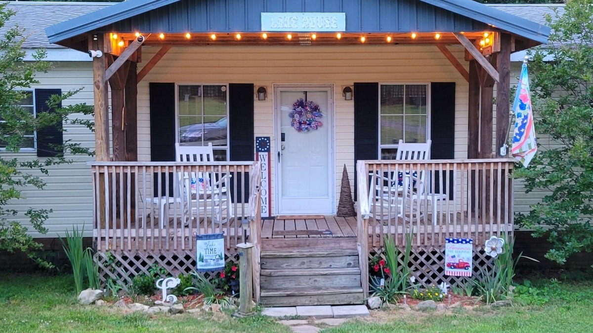 Bullock House | Lakeside Getaway on Kerr Lake – Perfect for Bass Tournaments & Family Retreats