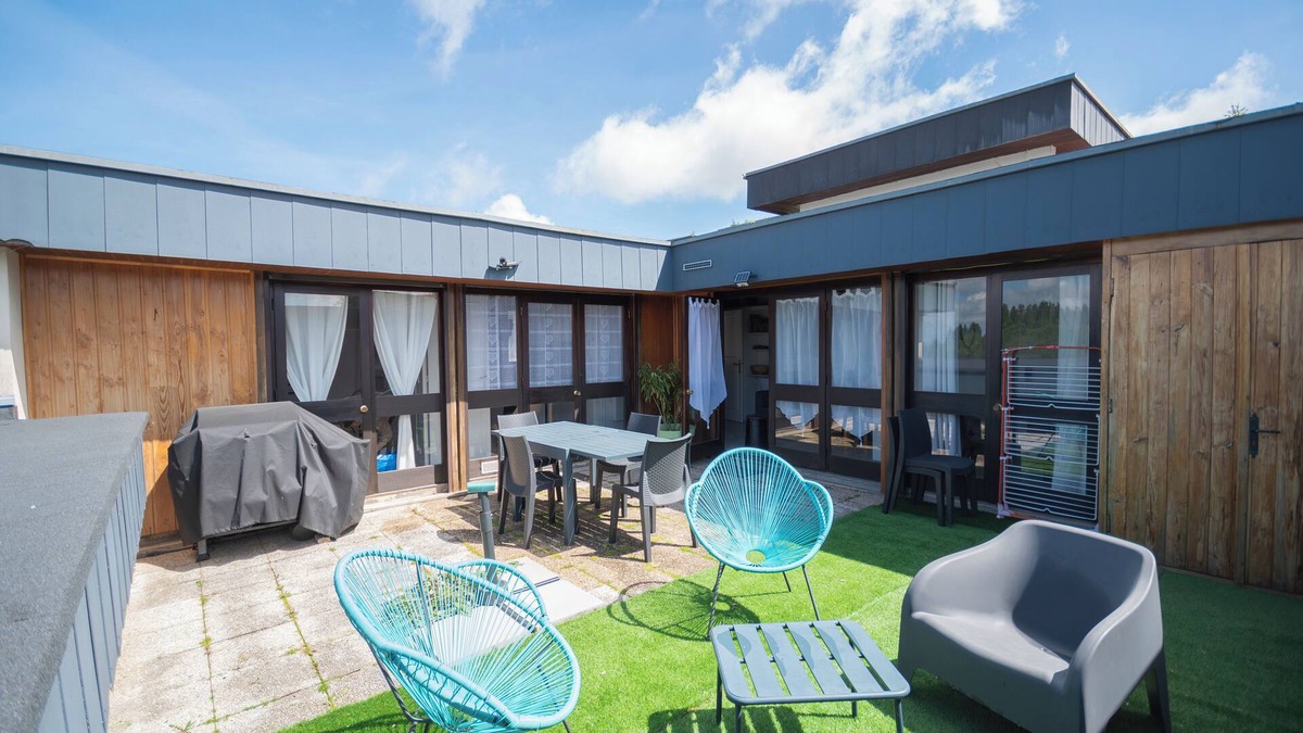 Vernet-la-Varenne House | Lakeside gite