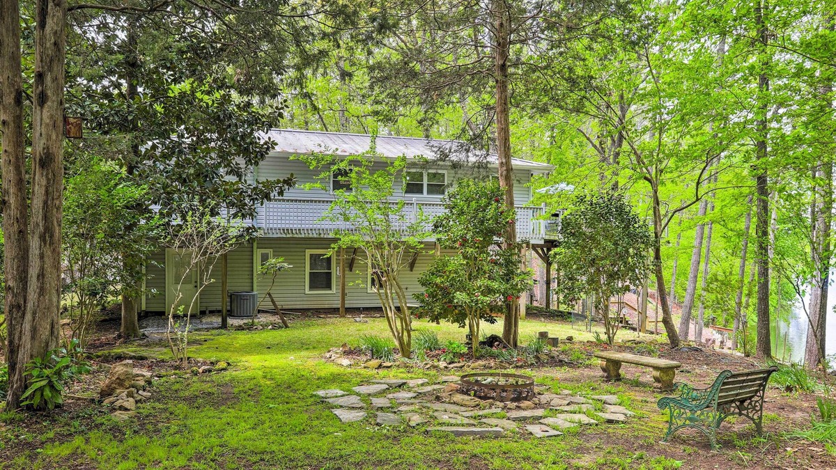 Lake Secession House | Lakeside Haven w/Private Dock: Fish & Swim!