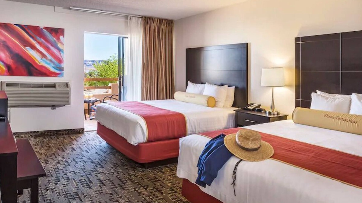 Wahweap Resort | Lakeside Haven:Water Activities in Wahweap,2 Family Friendly Units,Onsite Pool
