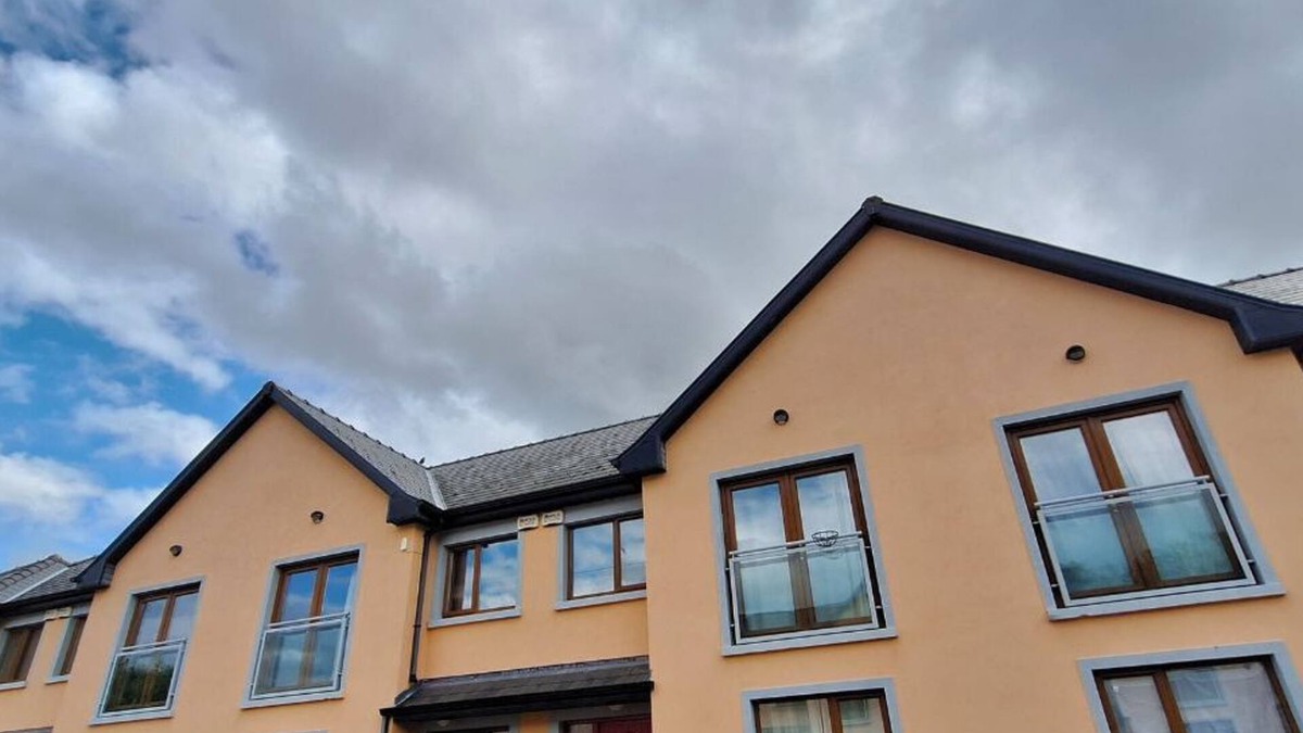 Killaloe Ski Chalet | Lakeside Holiday Home No 30