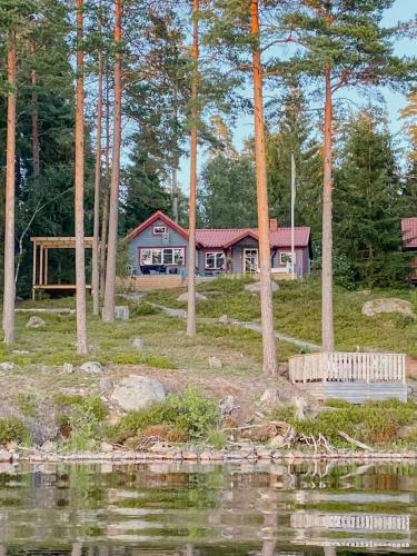 Karlskoga House | Lakeside Holiday Home With Sauna Near Karlskoga
