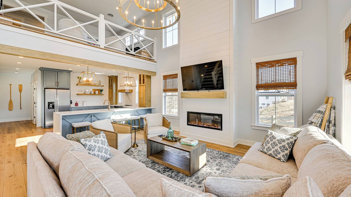 Clarkson House | Lakeside Home Near Mammoth Cave & Nolin Lake!
