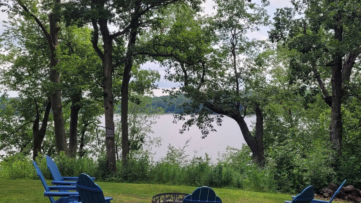 Luck Cabin | Lakeside home with plenty of amenities for all, on river fed Lake!