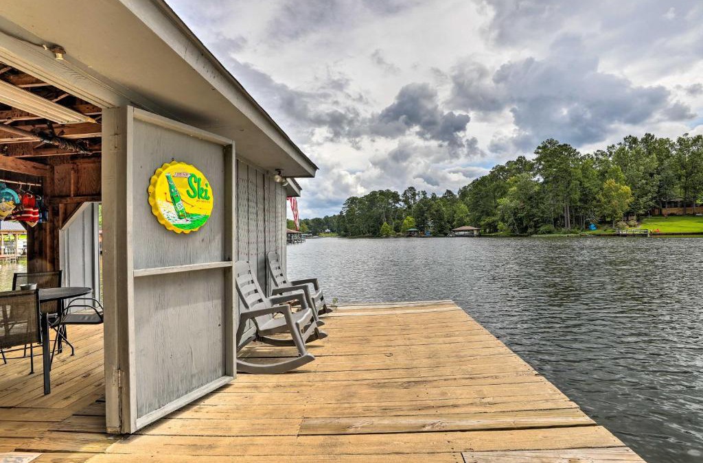 Milledgeville House | Lakeside Living Sparta Retreat with Game Room!