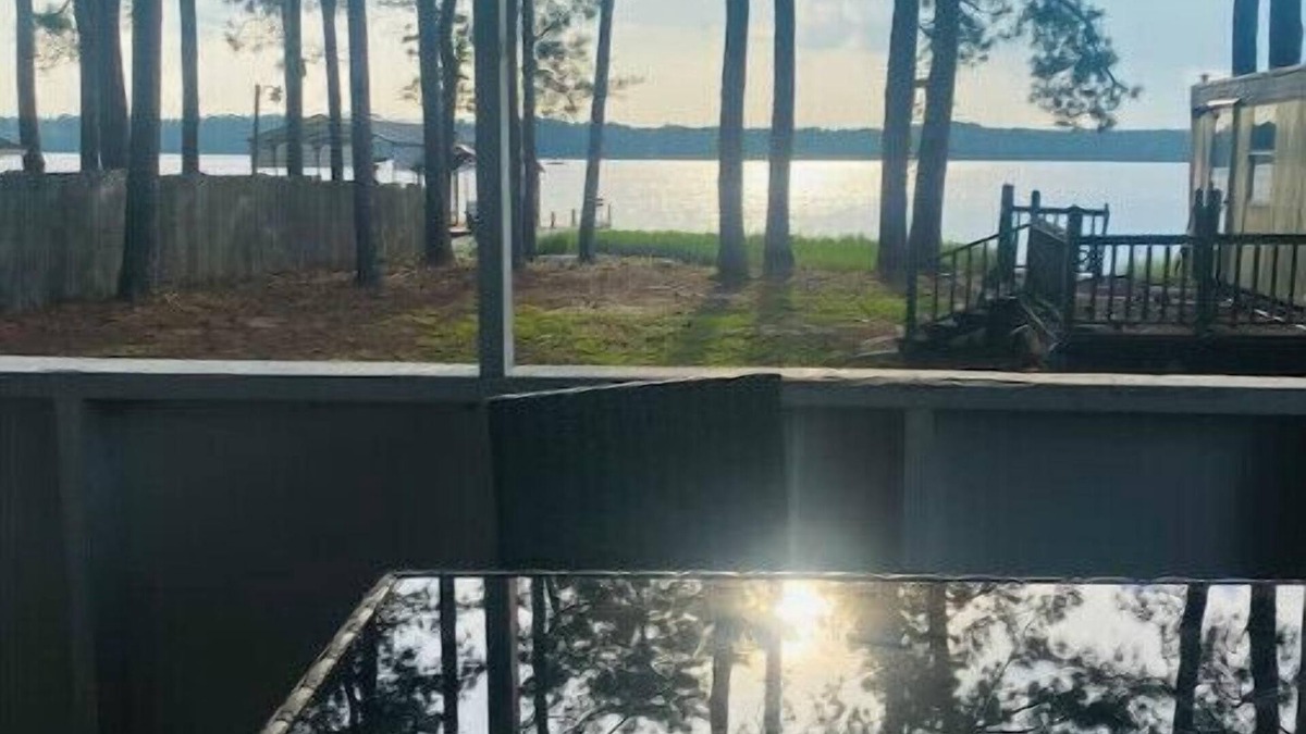 Hartsville House | Lakeside Living