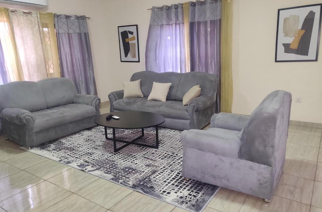Nungua House | Lakeside Lodge