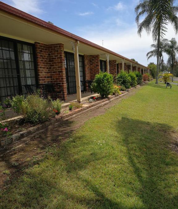 Loftville Hotel | Lakeside Lodge Motel
