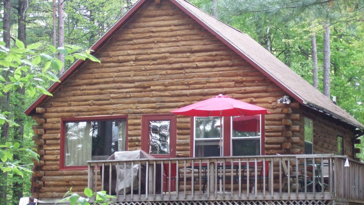 Lake Arrowhead Cabin | Lakeside Log Cabin W/Sandy Beach and Docks! Sleeps 6-8