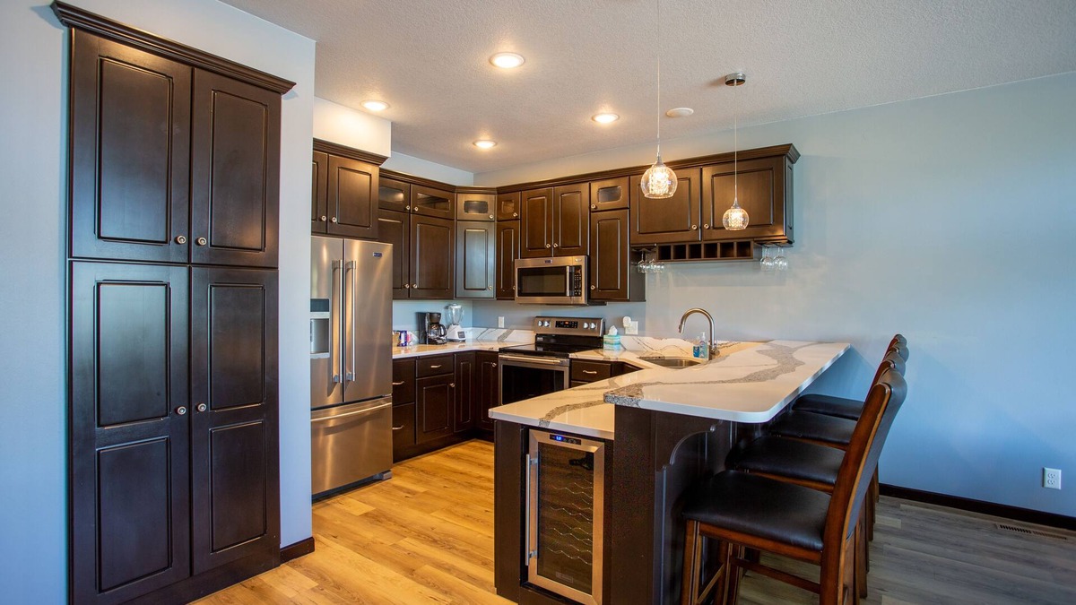 Fairmont Cabin | Lakeside luxury condo