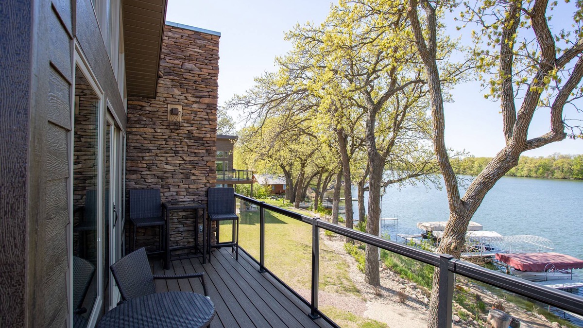Fairmont Cabin | Lakeside Luxury Condo