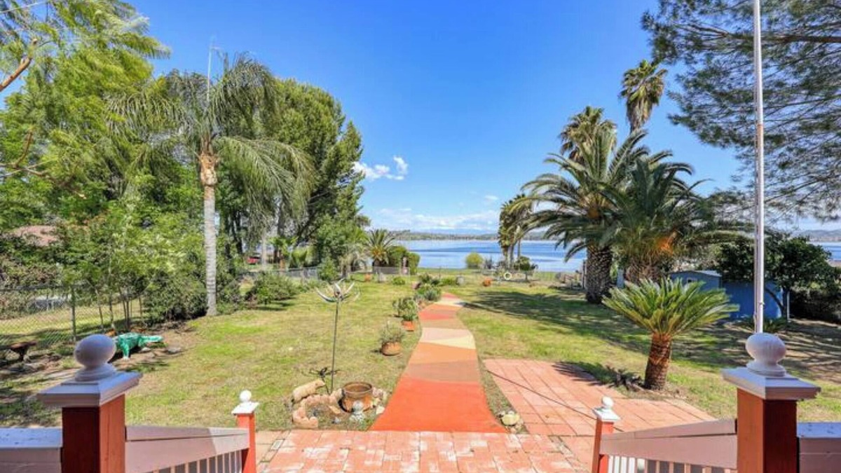 Lake Elsinore House | Lakeside Orange Farmhouse