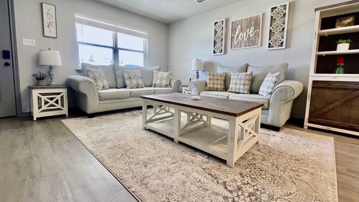 Lubbock House | Lakeside Retreat - 3BR 2BA - Close to Hospitals