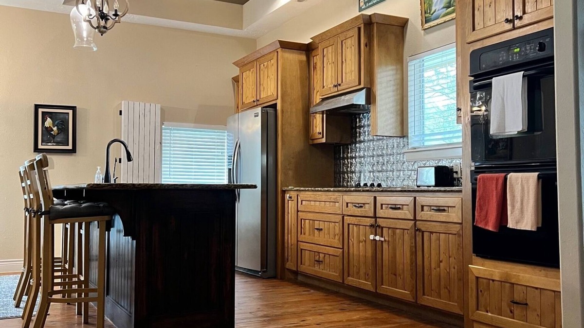 Montgomery House | Lakeside Retreat by Lake Conroe