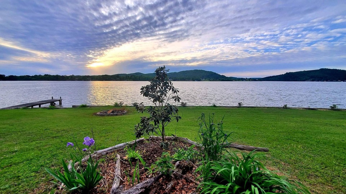 Blue Mountain Cabin | Lakeside Retreat on Neely Henry Lake by RedAwning