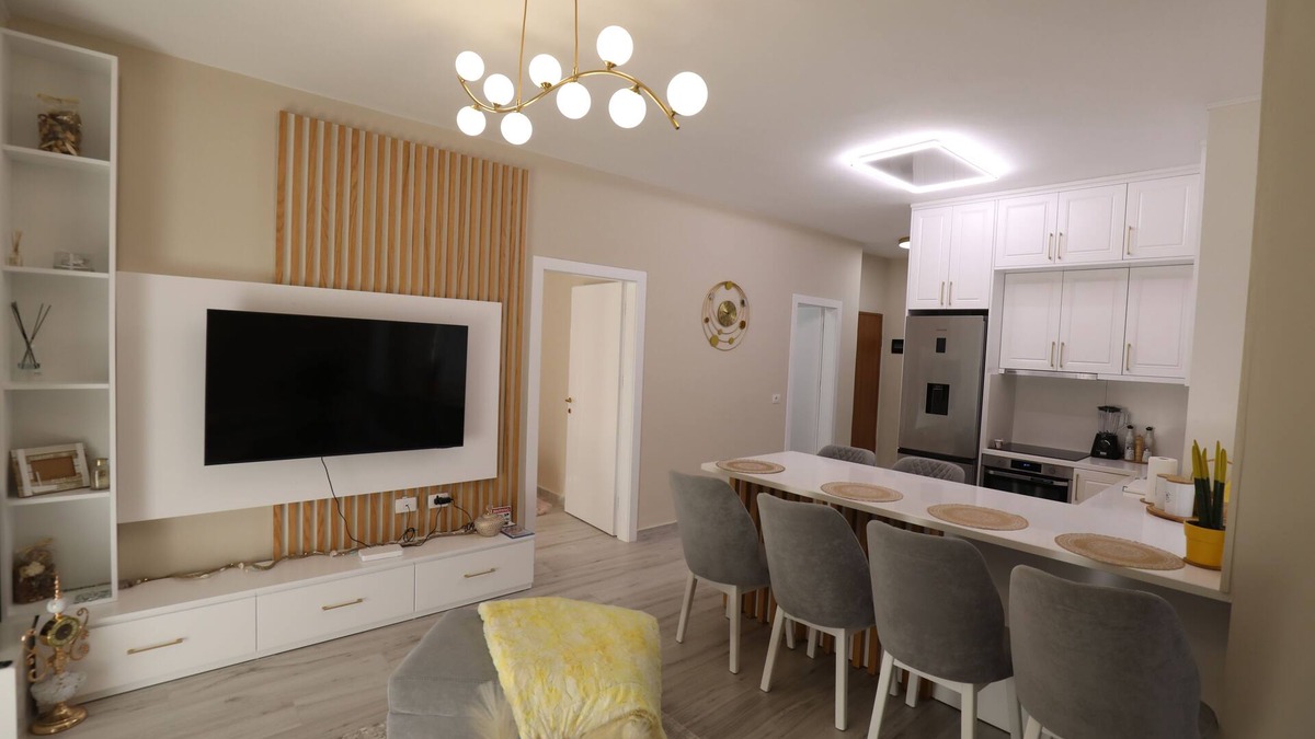Pogradec Apartment | Lakeside Serenity Apartment
