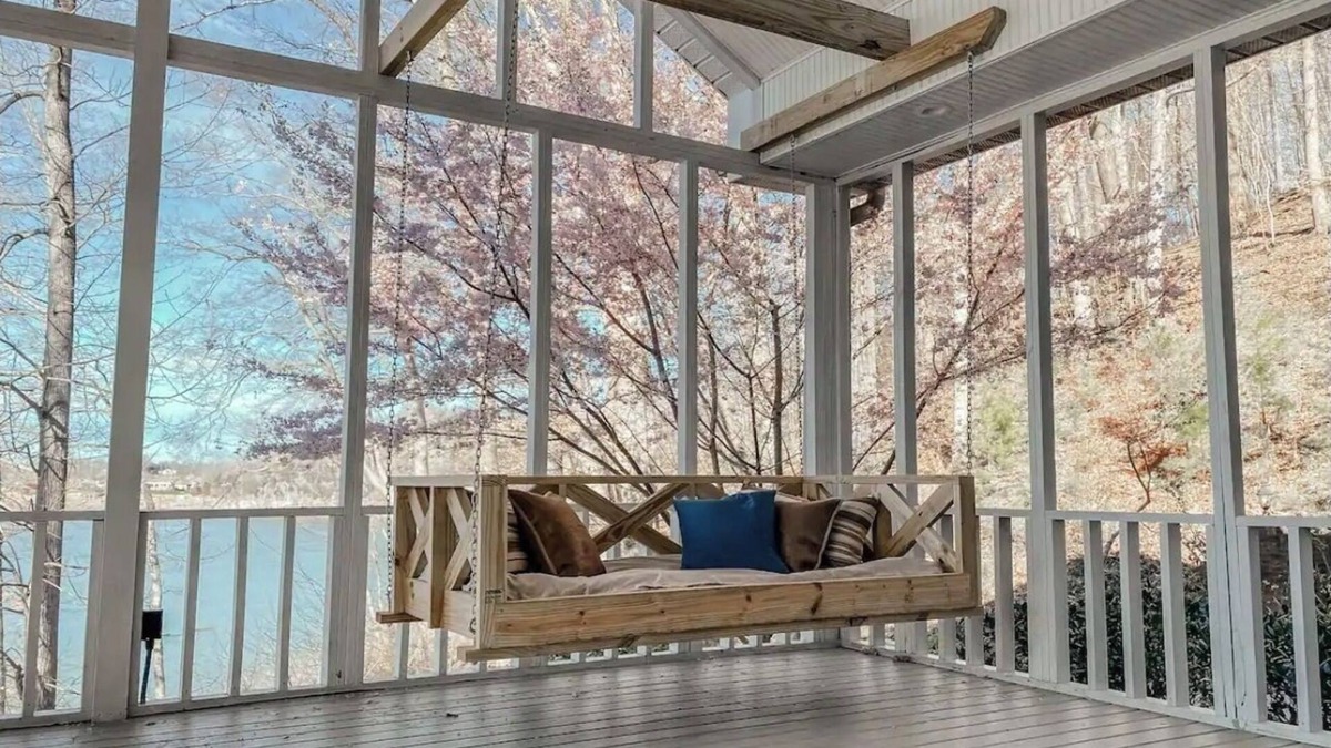 Tri-Cities House | Lakeside Spacious 5 Bedroom House!
