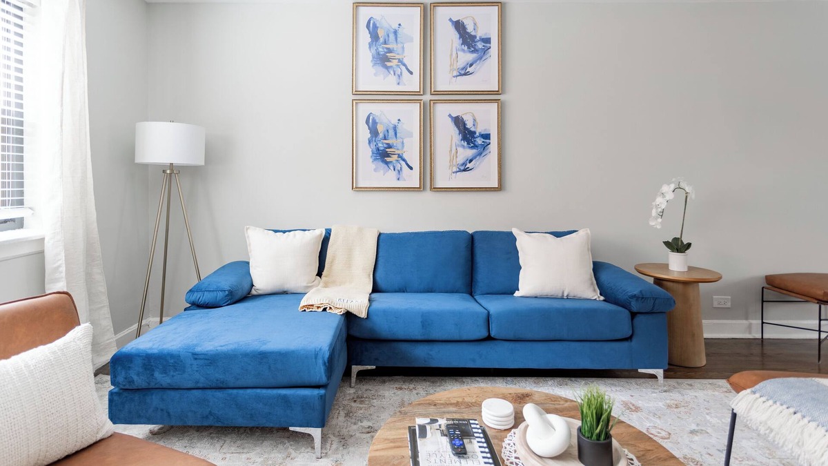 Rogers Park Apartment | Lakeside Spacious Serenity: 1BR/1BA near LoyolaPark