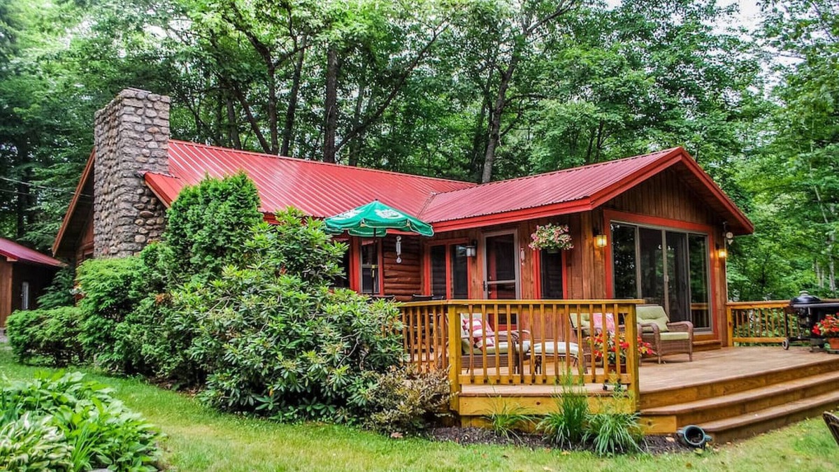 Naples Cabin | ⭐LAKESIDE STORY⭐2BR Log Cabin⭐ Fire Pit, Views!⭐