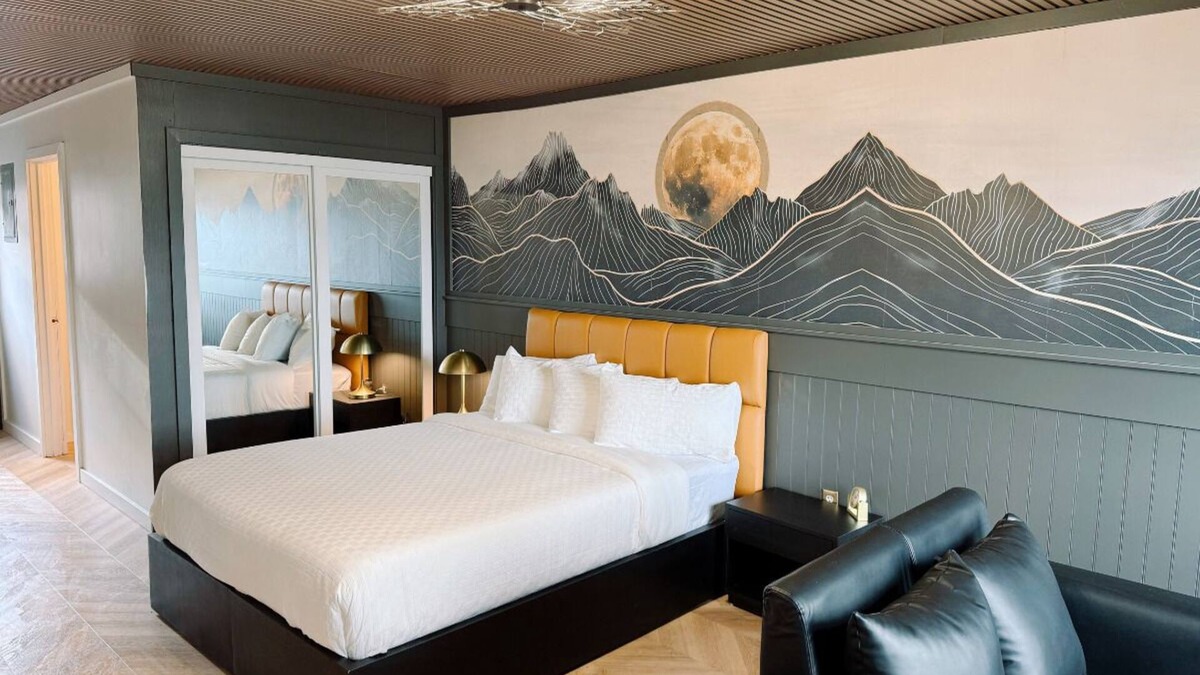 Dunes City Hotel | Lakeside Studio w/Fishing, boat ramp, dock, kayak
