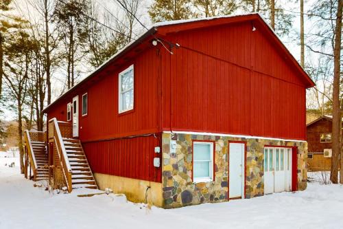 White Haven House | Lakeside Timber Lodge