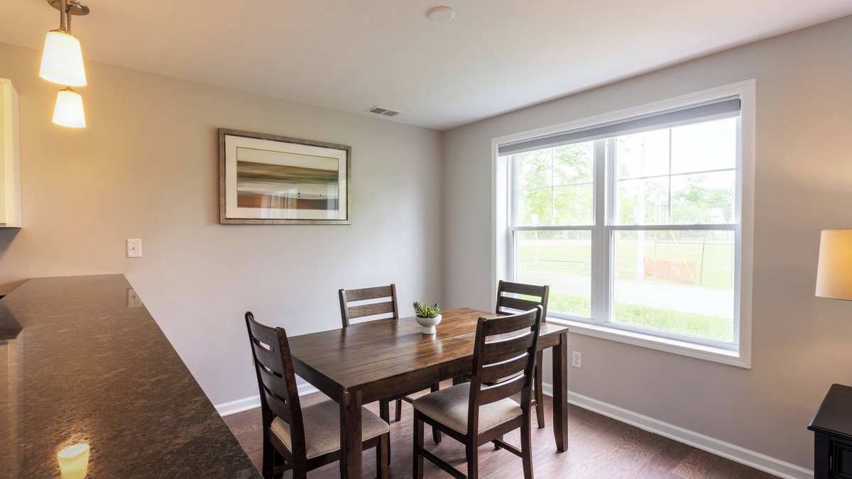 Lake Erie Beach Condo | Lakeside Vibe- Brand new