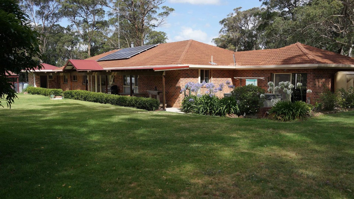 Lakesland House | Lakesland Farm Retreat pet friendly