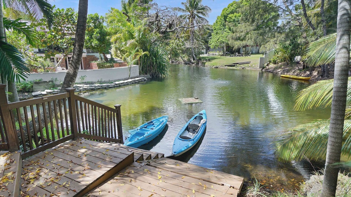 Lazy Lake House | Lakeview 1 Acre, Tropical Pool, 10min Beach! Kayak, Pond, Spa - Fort Lauderdale