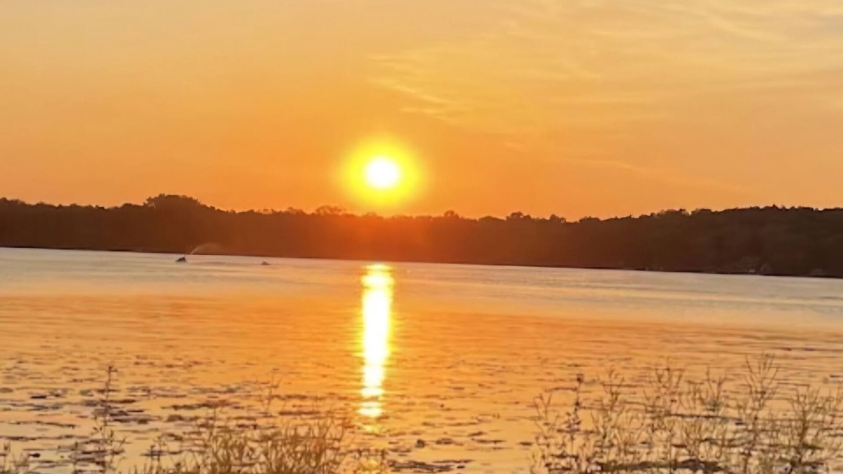 Pardeeville Cottage | Lakeview Cottage With Perfect Sunsets