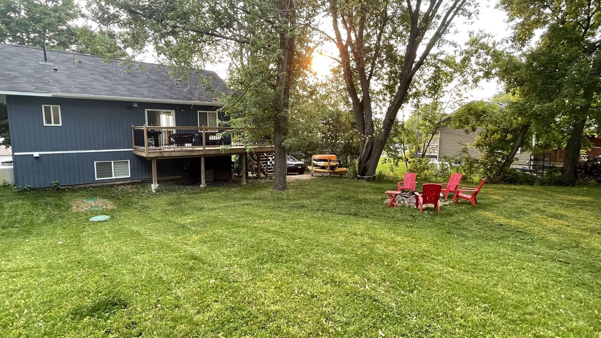 Valentia Cottage | Lakeview Cozy Cottage: Close to Water for Swimming, Fishing & Kayaking