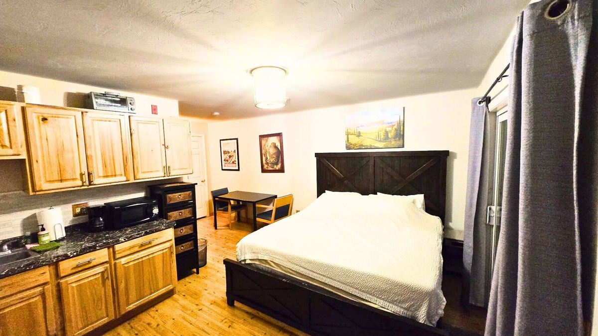 Winnisquam Condo | Lakeview Escape at Winnisquam - Cozy & Serene