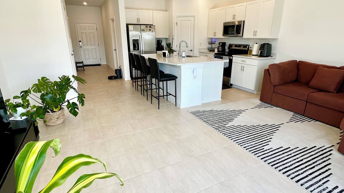 Laurel House | Lakeview Escape – Pool 7 min to Nokomis Beach