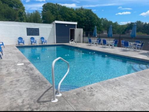 Gilford Apartment | Lakeview Escape, Pool, Fast Wi-Fi & Free Parking