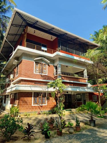 Kasaragod District House | lakeview homestay