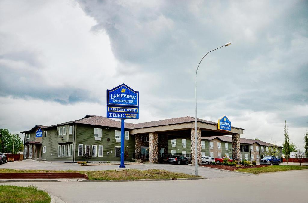 Edson Hotel | Lakeview Inns & Suites - Edson Airport West